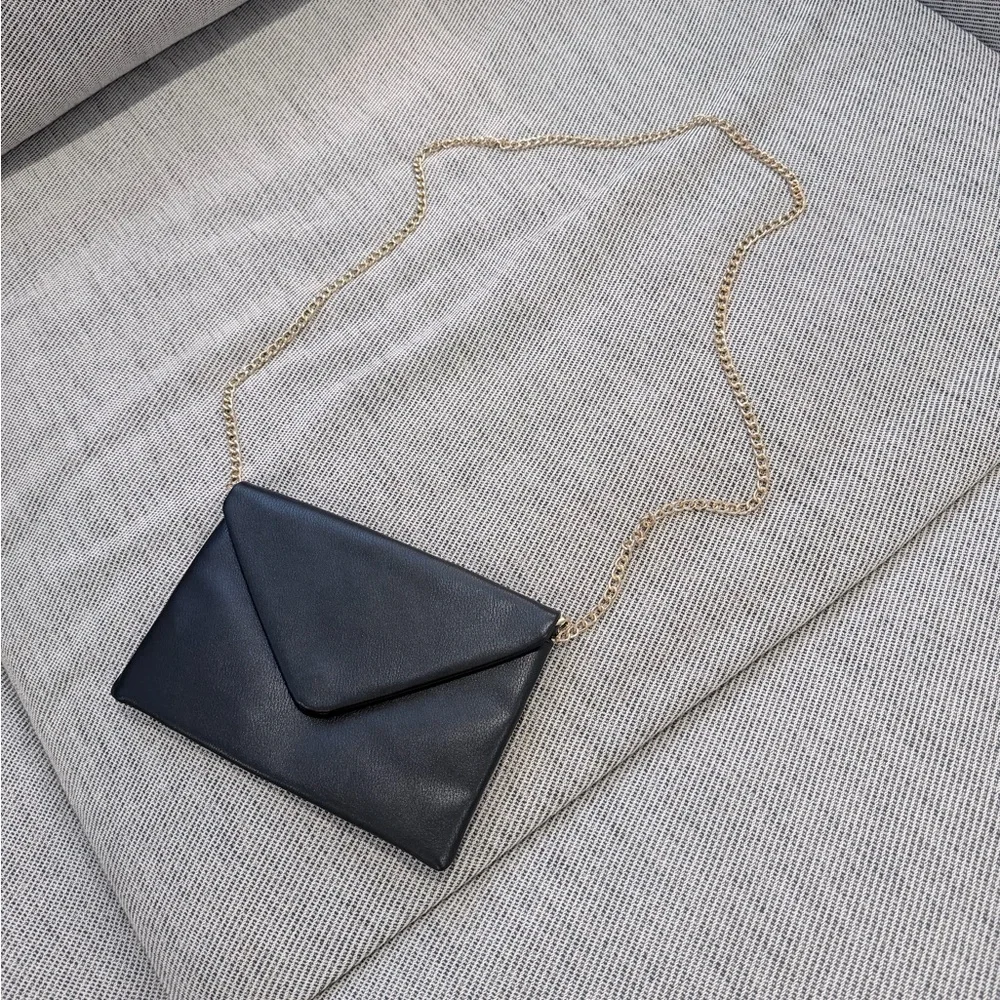 Black Faux Leather Envelope Crossbody w/ Gold Chain